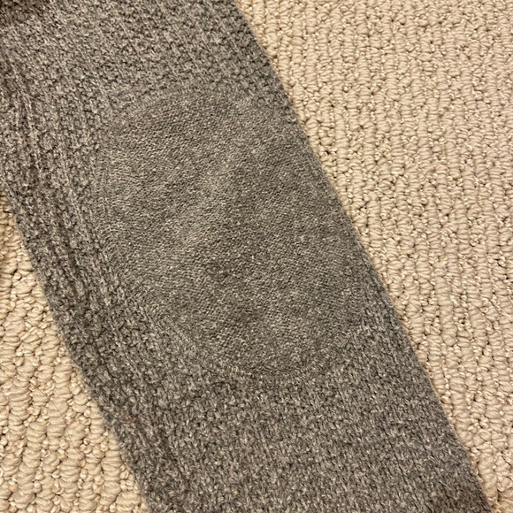 Gray sweater - Picture 3 of 4